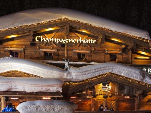 Die Champagnerhütte in Ischgl wartet mit "Open-End-Parties" auf Feierlustige...
