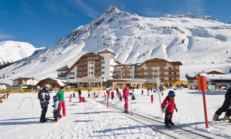 Rund um den Wirlerhof kommen eurer Kleinen in Sachen Skifahren voll auf ihre Kosten.