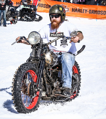Harley? Schnee? Ischgl? Ein paar wilde Jungs? Das passt hervorragend zusammen!